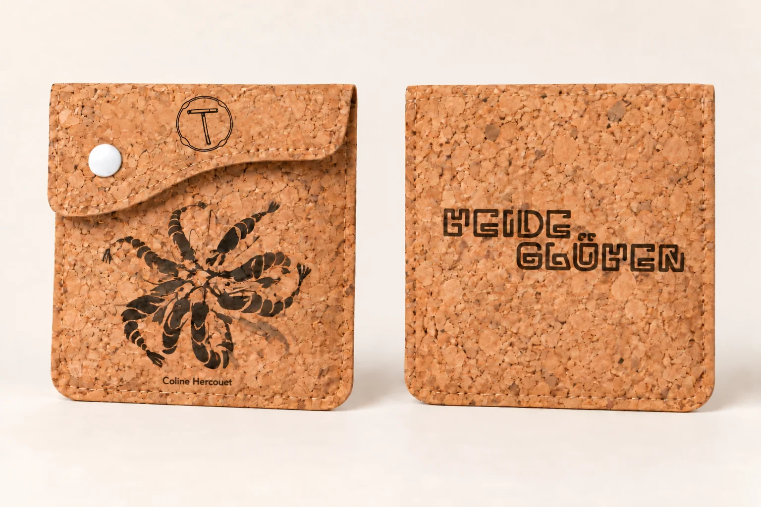 04 · Radiale Tintenform vorne, Heideglühen-Logo hinten auf Kork